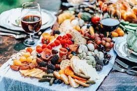 A Comprehensive Guide to Choosing Luxury Wedding Catering Options