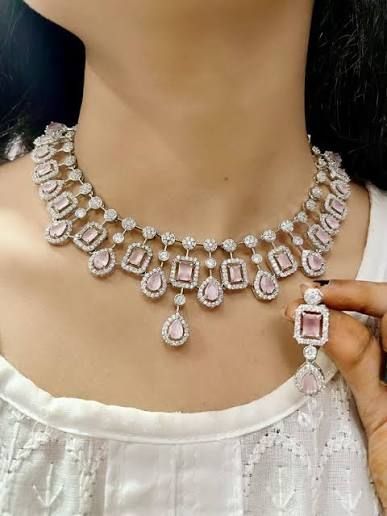 A Complete Guide to Diamond Jewellery: Purity, Types, Quality, Uses, and Key Benefits