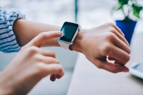 Learn How Smart Wearables Help Manage Insomnia Through Useful Sleep Feedback